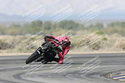 media/Jan-15-2026-Racers Edge (Thu) [[dfebeb70ab]]/2-A Group/Session 3 (Turn 16)/